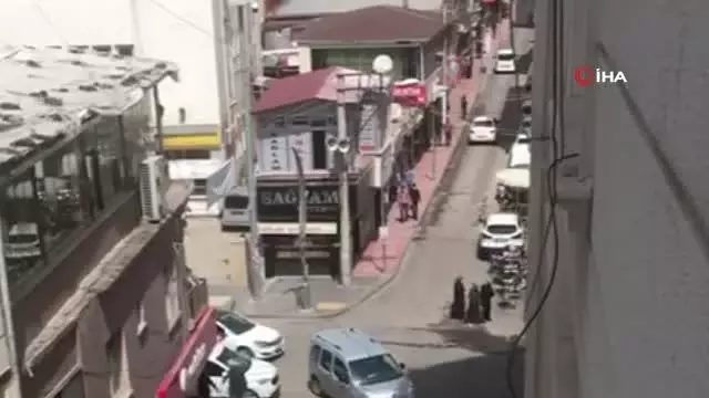 Silvan'da akraba aileler arasında hayvan otlatma kavgası: 2'si ağır 4 yaralı Silvan'da akraba aileler arasında hayvan otlatma kavgası: 2'si ağır 4 yaralı