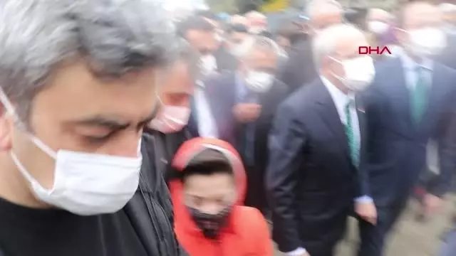 SİNOP KILIÇDAROĞLU, BELEDİYE ÖNÜNDE HALKA SESLENDİ SİNOP KILIÇDAROĞLU, BELEDİYE ÖNÜNDE HALKA SESLENDİ