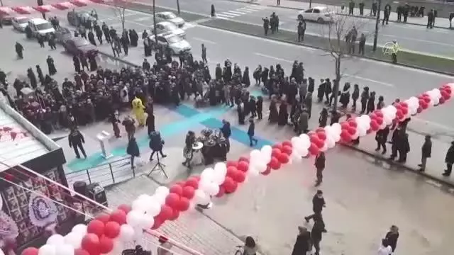 Son dakika haber | Sivas Valiliği, açılışında sosyal mesafe kuralı ihlal edilen marketin faaliyetini durdurdu Son dakika haber | Sivas Valiliği, açılışında sosyal mesafe kuralı ihlal edilen marketin faaliyetini durdurdu