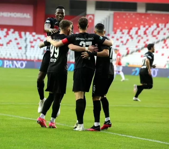Son dakika haberi! Sivasspor ligde 10. kez kazandı Son dakika haberi! Sivasspor ligde 10. kez kazandı