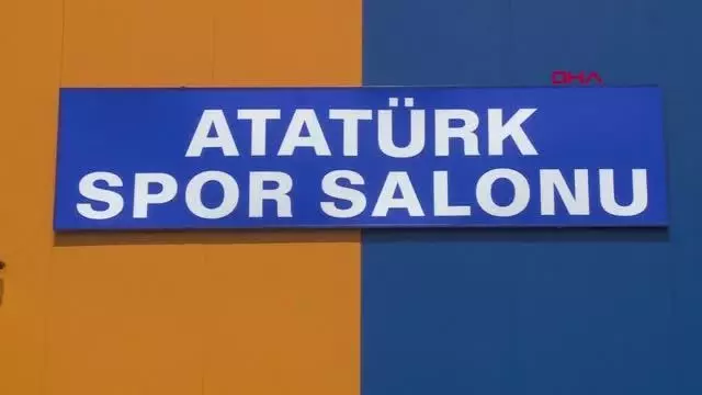 SPOR Sadettin Saran 21'inci spor salonunu Elazığ'da açtı SPOR Sadettin Saran 21'inci spor salonunu Elazığ'da açtı