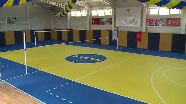 SPOR Sadettin Saran 21'inci spor salonunu Elazığ'da açtı SPOR Sadettin Saran 21'inci spor salonunu Elazığ'da açtı