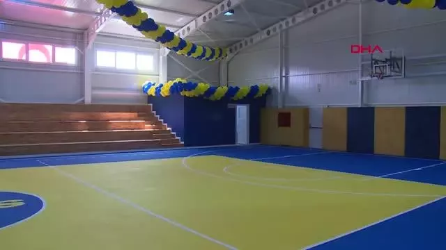 SPOR Sadettin Saran 21'inci spor salonunu Elazığ'da açtı SPOR Sadettin Saran 21'inci spor salonunu Elazığ'da açtı