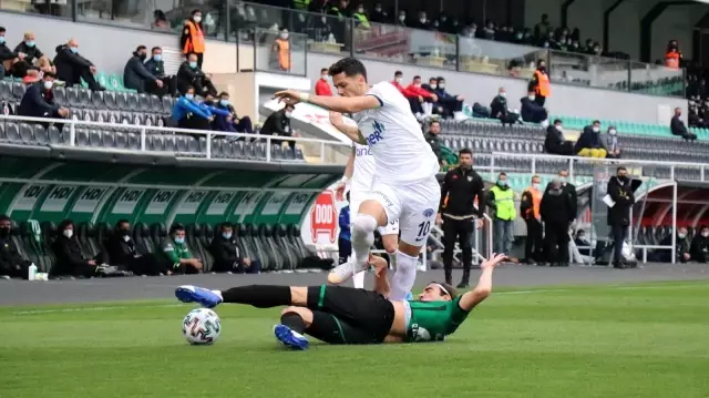 Süper Lig: Denizlispor: 0 Kasımpaşa: 0 (İlk yarı) Süper Lig: Denizlispor: 0 Kasımpaşa: 0 (İlk yarı)