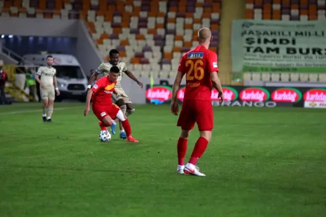 Süper Lig: Yeni Malatyaspor: 1 - Fenerbahçe: 1 (Maç sonucu) Süper Lig: Yeni Malatyaspor: 1 - Fenerbahçe: 1 (Maç sonucu)