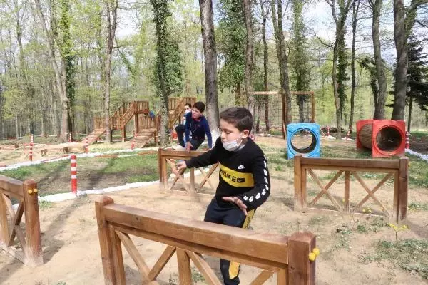 SAKARYA SURİYELİ, IRAKLI VE TÜRK ÇOCUKLAR, OYUNLARLA KAYNAŞTI SAKARYA SURİYELİ, IRAKLI VE TÜRK ÇOCUKLAR, OYUNLARLA KAYNAŞTI