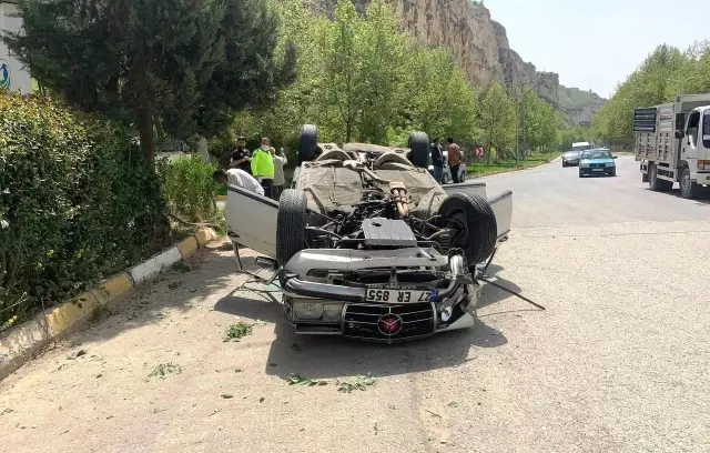 Yaşlı adamın kullandığı otomobil takla attı Yaşlı adamın kullandığı otomobil takla attı
