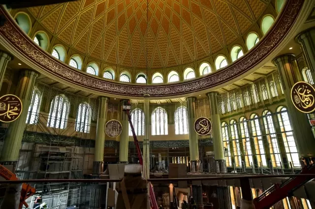 Taksim Camii Ramazan'a hazırlanıyor Taksim Camii Ramazan'a hazırlanıyor