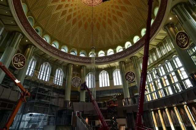 Taksim Camii Ramazan'a hazırlanıyor Taksim Camii Ramazan'a hazırlanıyor