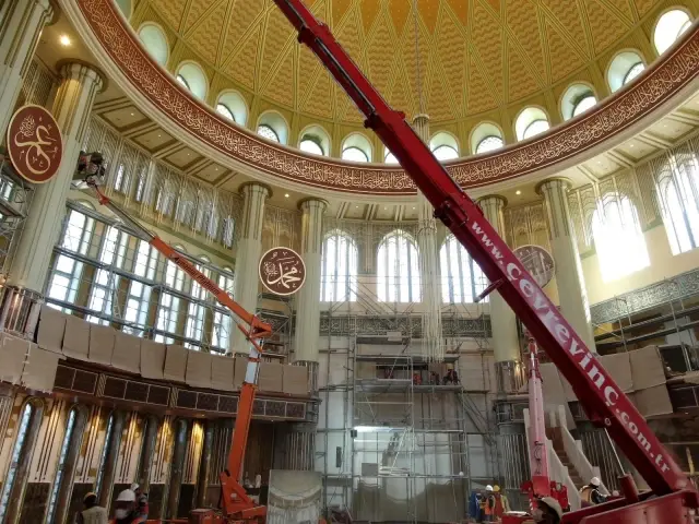 Taksim Camii Ramazan'a hazırlanıyor Taksim Camii Ramazan'a hazırlanıyor