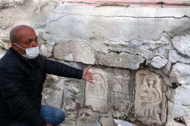 Son dakika haberleri: Jandarma tarihi eseri müzeyi götürmek istedi, köylüler üzerine oturarak böyle tepki gösterdi: 'Veremem abi' Son dakika haberleri: Jandarma tarihi eseri müzeyi götürmek istedi, köylüler üzerine oturarak böyle tepki gösterdi: 'Veremem abi'