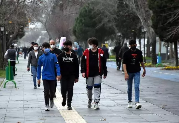 TEKİRDAĞ'DA ARTAN VAKALARIN YÜZDE 30'UNU GENÇLER OLUŞTURUYOR TEKİRDAĞ'DA ARTAN VAKALARIN YÜZDE 30'UNU GENÇLER OLUŞTURUYOR