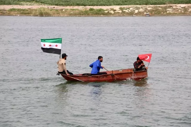Telabyad'da ilk kez kano festivali düzenlendi Telabyad'da ilk kez kano festivali düzenlendi