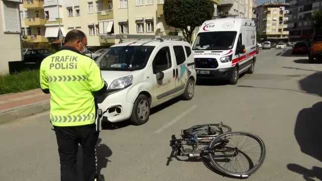 Ticari araca çarpan bisiklet sürücüsü yaralandı Ticari araca çarpan bisiklet sürücüsü yaralandı