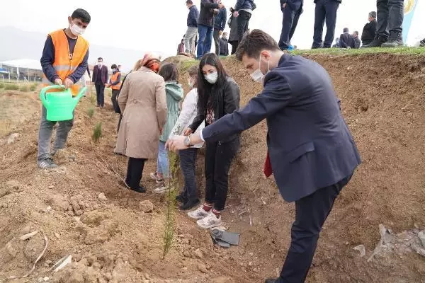TOKAT'TA SAĞLIK ÇALIŞANLARI İÇİN 2 BİN FİDAN