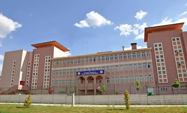 TOKİ yaptığı yatırımlarla geleceğin Denizli'sini inşa ediyor TOKİ yaptığı yatırımlarla geleceğin Denizli'sini inşa ediyor