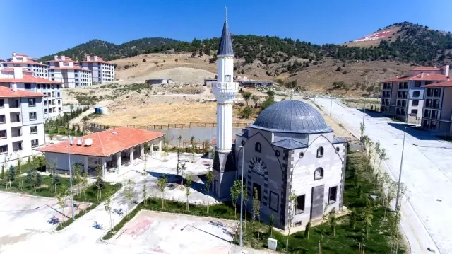TOKİ yaptığı yatırımlarla geleceğin Denizli'sini inşa ediyor TOKİ yaptığı yatırımlarla geleceğin Denizli'sini inşa ediyor