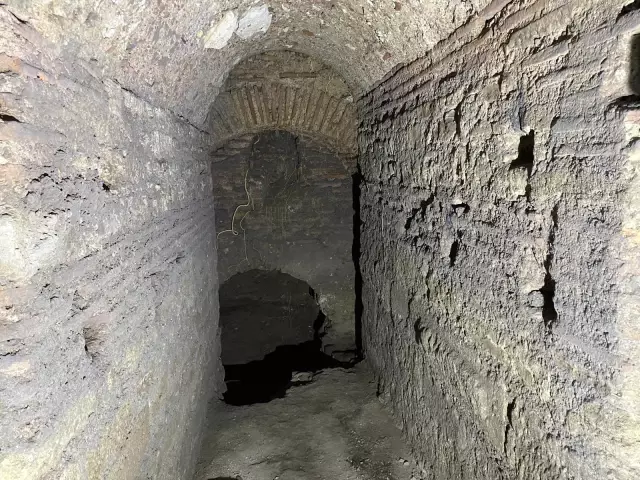 Topkapı Sarayı'nda Roma dönemine ait galeri bulundu Topkapı Sarayı'nda Roma dönemine ait galeri bulundu