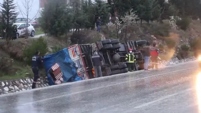 Trafik kazası, 1'i ağır 4 yaralı