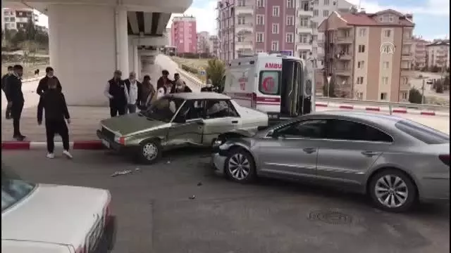 Trafik kazası: 1 yaralı Trafik kazası: 1 yaralı