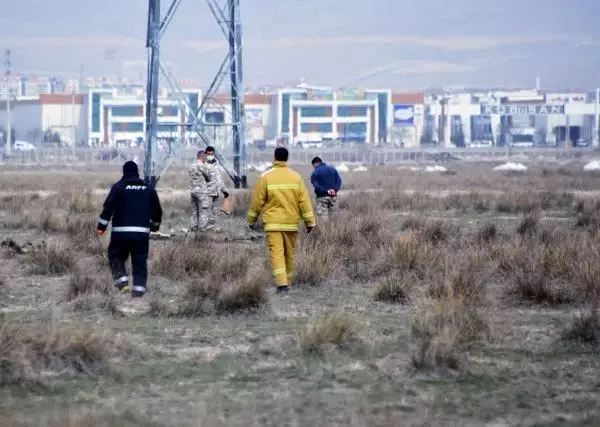 Son dakika haberleri... UÇAĞIN DÜŞTÜĞÜ BÖLGEDE İNCELEME SÜRÜYOR Son dakika haberleri... UÇAĞIN DÜŞTÜĞÜ BÖLGEDE İNCELEME SÜRÜYOR