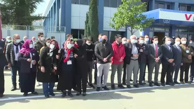 Türk Yıldızları uçağının düşmesi sonucu şehit olan pilot Yüzbaşı Gençcelep'in naaşı toprağa verildi Türk Yıldızları uçağının düşmesi sonucu şehit olan pilot Yüzbaşı Gençcelep'in naaşı toprağa verildi