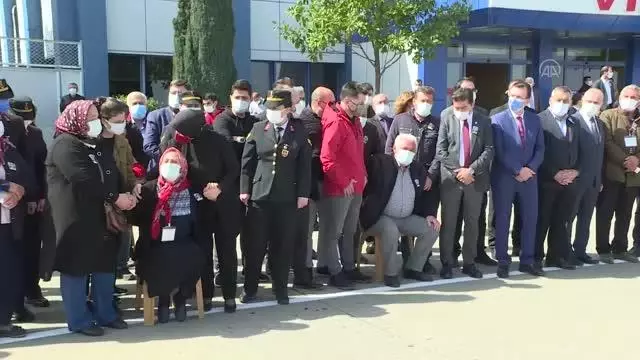 Türk Yıldızları uçağının düşmesi sonucu şehit olan pilot Yüzbaşı Gençcelep'in naaşı toprağa verildi Türk Yıldızları uçağının düşmesi sonucu şehit olan pilot Yüzbaşı Gençcelep'in naaşı toprağa verildi