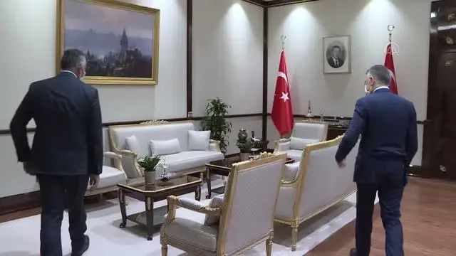 Son Dakika | Türkiye ile KKTC, salgın nedeniyle sıkıntı yaşayan KKTC'li çiftçiler için iş birliği yapacak Son Dakika | Türkiye ile KKTC, salgın nedeniyle sıkıntı yaşayan KKTC'li çiftçiler için iş birliği yapacak