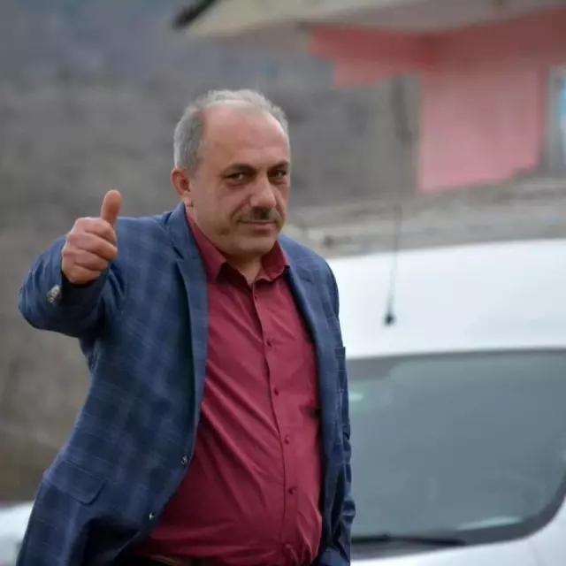 Türkiye Rafting Federasyonu Başkanı Fikret Yardımcı kalp krizi geçirdi Türkiye Rafting Federasyonu Başkanı Fikret Yardımcı kalp krizi geçirdi