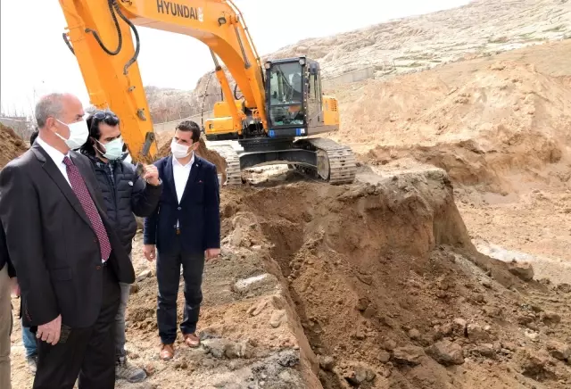 Tuşba Belediyesi 'Akköprü Millet Bahçesi'nin yapımına başladı Tuşba Belediyesi 'Akköprü Millet Bahçesi'nin yapımına başladı