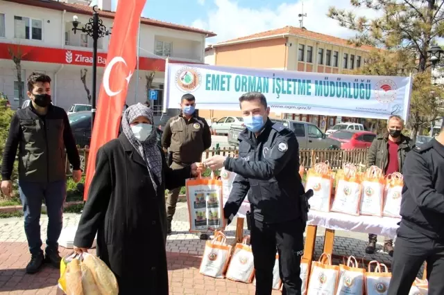 Ücretsiz 3 bin fidan dağıtıldı Ücretsiz 3 bin fidan dağıtıldı