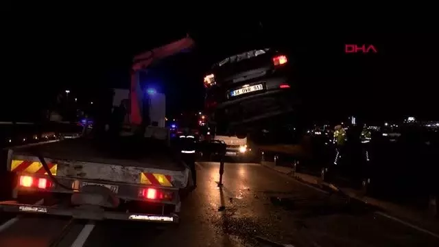 Son dakika haber: ÜSKÜDAR SAHİL YOLUNDA ZİNCİRLEME KAZA 2 YARALI Son dakika haber: ÜSKÜDAR SAHİL YOLUNDA ZİNCİRLEME KAZA 2 YARALI