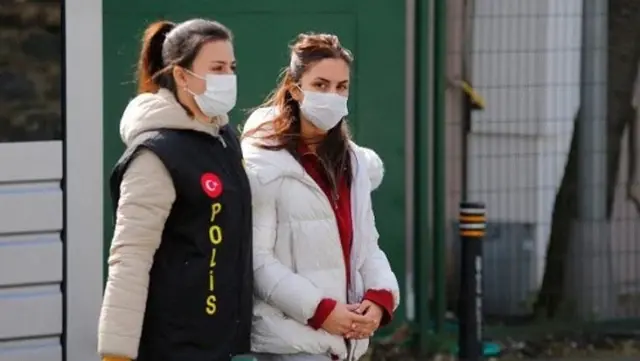 Uyuşturucudan yargılanan Ayşegül Çınar'ın başı eski sevgilisiyle dertte! Daha önce de tehdit edip bıçakla yaralamış Uyuşturucudan yargılanan Ayşegül Çınar'ın başı eski sevgilisiyle dertte! Daha önce de tehdit edip bıçakla yaralamış