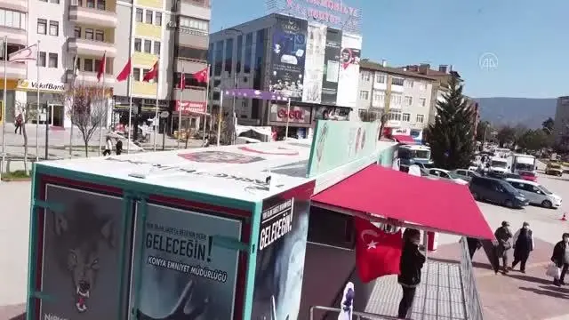 Uyuşturucunun zararlarının anlatıldığı 'Narko TIR' Safranbolu'da Uyuşturucunun zararlarının anlatıldığı 'Narko TIR' Safranbolu'da