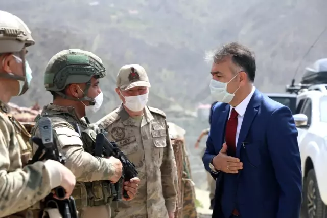 Vali Çağatay'dan Orta Kapı Üs Bölgesine ziyaret Vali Çağatay'dan Orta Kapı Üs Bölgesine ziyaret