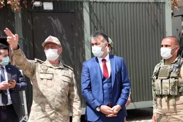 Vali Çağatay'dan Orta Kapı Üs Bölgesine ziyaret Vali Çağatay'dan Orta Kapı Üs Bölgesine ziyaret