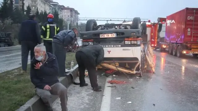 Yağışlı hava kazayı da beraberinde getirdi Yağışlı hava kazayı da beraberinde getirdi