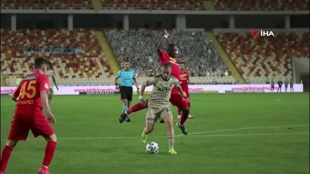 Yeni Malatyaspor - Fenerbahçe maçından kareler -2- Yeni Malatyaspor - Fenerbahçe maçından kareler -2-