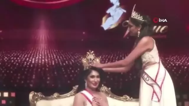 - Yeni Sri Lanka güzelinin tacını zorla alan '2019 güzeli' gözaltına alındı - Yeni Sri Lanka güzelinin tacını zorla alan '2019 güzeli' gözaltına alındı