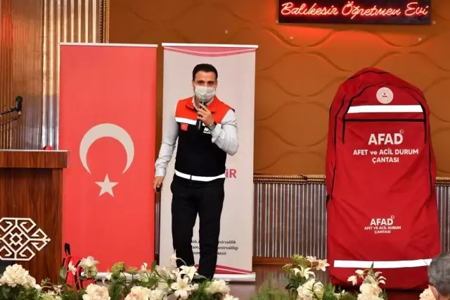 Balıkesir'de Afet eğitmenlerinin eğitimleri değerlendirildi Balıkesir'de Afet eğitmenlerinin eğitimleri değerlendirildi