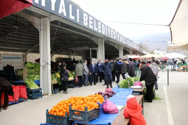 Başkan Öztürk ve Kaymakam Altıner Yahyalı Kapalı Semt Pazarı'nda denetim yaptı Başkan Öztürk ve Kaymakam Altıner Yahyalı Kapalı Semt Pazarı'nda denetim yaptı