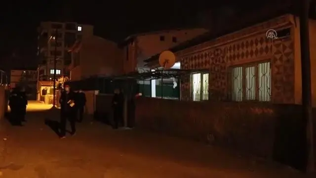 Son dakika haberleri! Bir eve silahlı saldırıda mermi isabet eden kişi yaralandı Son dakika haberleri! Bir eve silahlı saldırıda mermi isabet eden kişi yaralandı