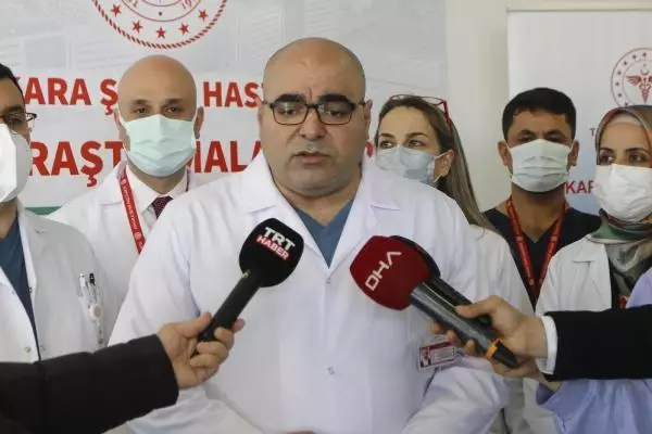 Cumhurbaşkanı Yardımcısı Oktay: Yerli 3 aşımızın insan uygulamalarına başlandı (2) Cumhurbaşkanı Yardımcısı Oktay: Yerli 3 aşımızın insan uygulamalarına başlandı (2)