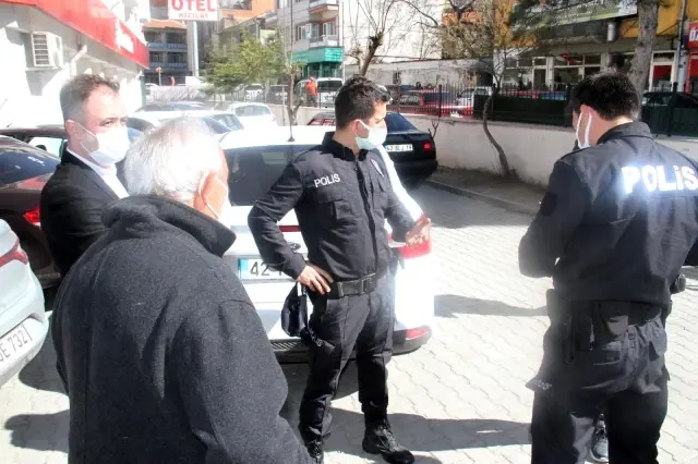 Evine taksi gönderilen emekli gurbetçiyi bankanın güvenlik görevlisi dolandırılmaktan kurtardı Evine taksi gönderilen emekli gurbetçiyi bankanın güvenlik görevlisi dolandırılmaktan kurtardı