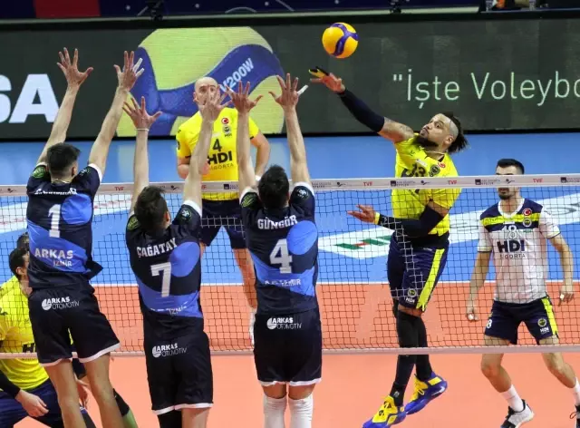 Fenerbahçe Voleybol takımı finalde Fenerbahçe Voleybol takımı finalde