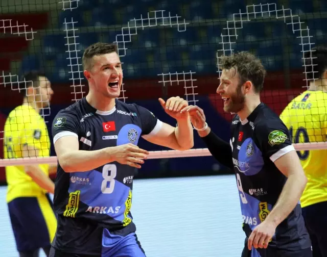 Fenerbahçe Voleybol takımı finalde Fenerbahçe Voleybol takımı finalde