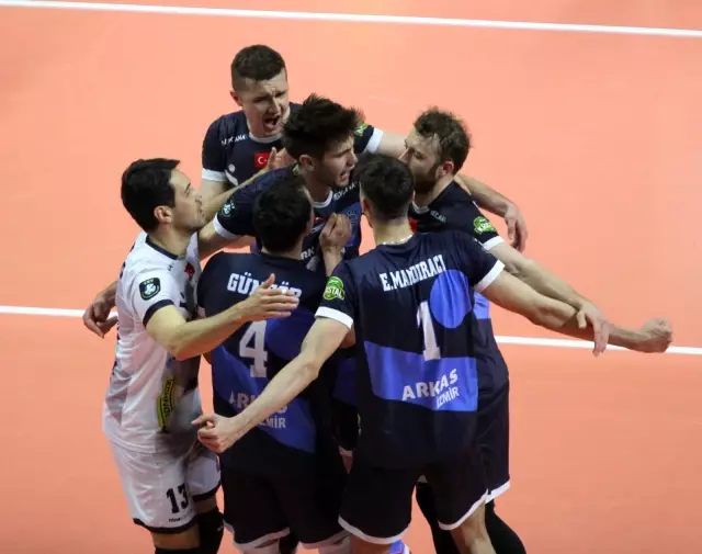 Fenerbahçe Voleybol takımı finalde Fenerbahçe Voleybol takımı finalde