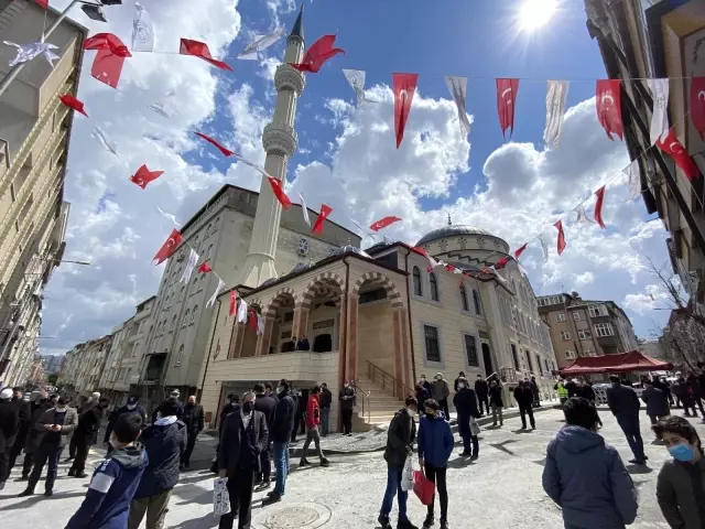 Gaziosmanpaşa yeni camisine kavuştu Gaziosmanpaşa yeni camisine kavuştu