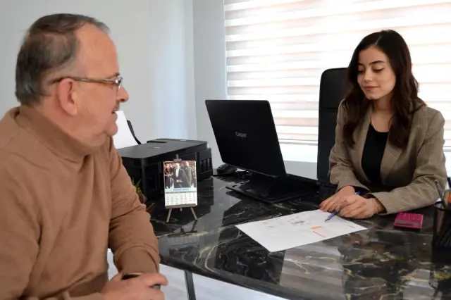 İki kız arkadaşın ilkokuldan ortaklığa uzanan yolculuğu İki kız arkadaşın ilkokuldan ortaklığa uzanan yolculuğu