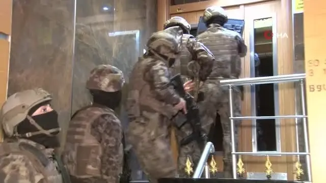 Son dakika! İstanbul'da Sedat Peker ve suç örgütüne eş zamanlı operasyon Son dakika! İstanbul'da Sedat Peker ve suç örgütüne eş zamanlı operasyon